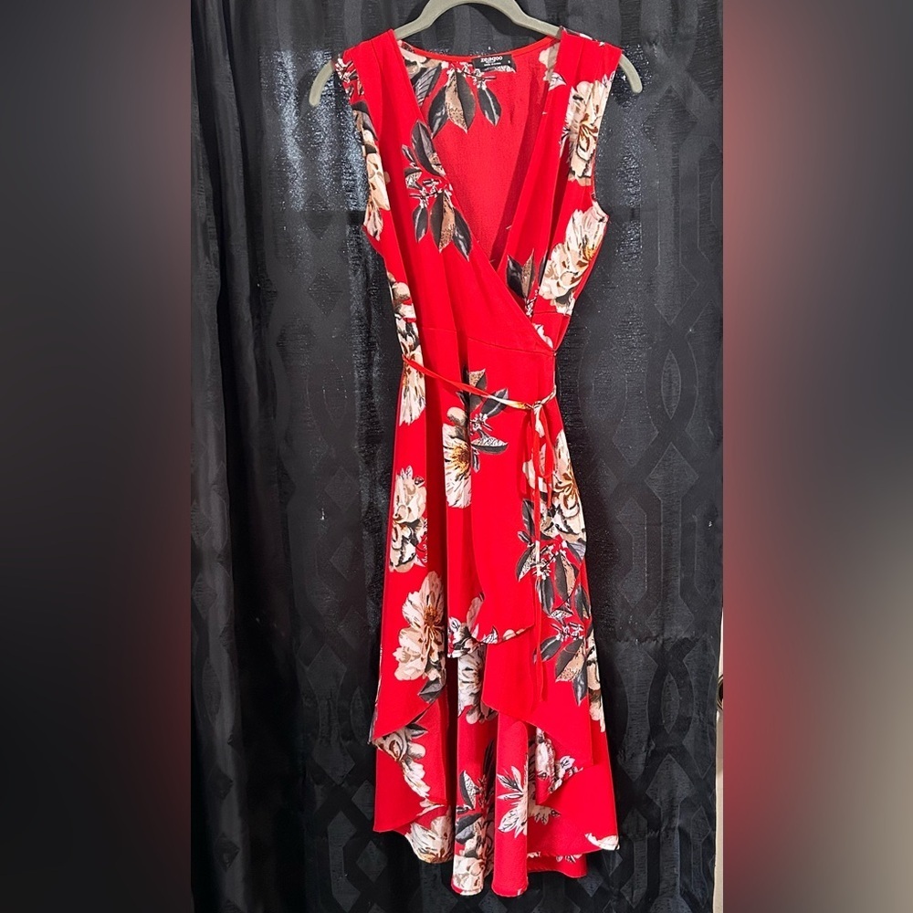 Red Floral Sleeveless Wrap Dress Made By zeagoo. Women’s Size Small.